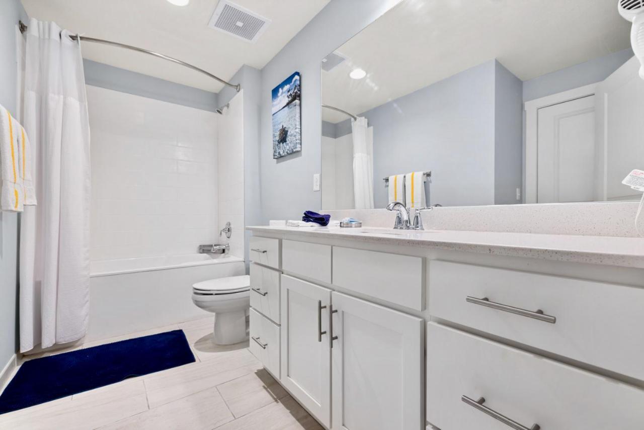 Luxury Calypso Tower 3! Free Chair Service For 4! By Dolce Getaways Pcb Apartment
